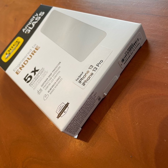 New Otterbox Amplify Glass Screen Protector for iPhone 13 and iPhone 13 Pro - Picture 5 of 8